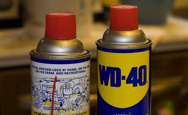 WD-40 | Lubrifica, penetra, limpa, protege e elimina a umidade