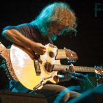Pat Metheny Pikasso 42 String Guitar 1 150x150 - Qual a diferença entre as Palhetas?
