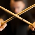 crossing two drumsticks 23 2147624348 150x150 - Música: experiência e benefícios, cada acorde uma sensação!